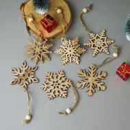 Drevené vianočné ozdoby - snehové vločky 6 ks