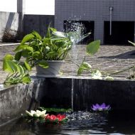 Plávajúca záhradná fontána - solárna